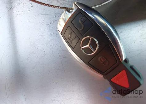 2018 Mercedes-Benz C 300 4Matic из США, поврежденный, VIN WDDWF4KB9JR385639